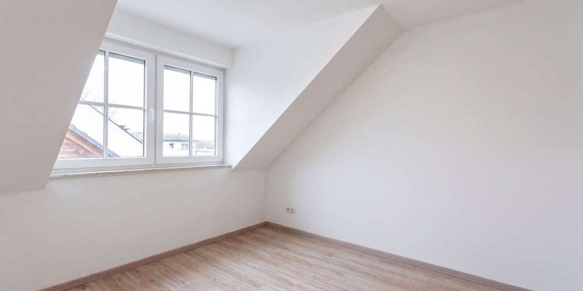 Etagenwohnung Halle - 2 Zimmer, 65 m&sup2;, 740&euro; | Angebot:27306470